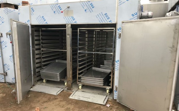 高溫烘箱是怎么選擇的？它要注意這些內(nèi)容！